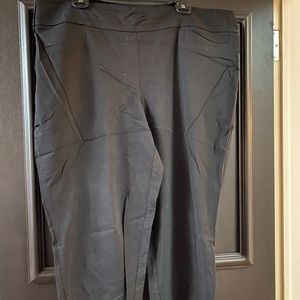 Dalia Capri Black Pants Size 20W!